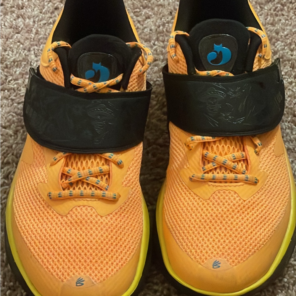 Under Armour curry fox 1. Orange and Black Athletic Shoes